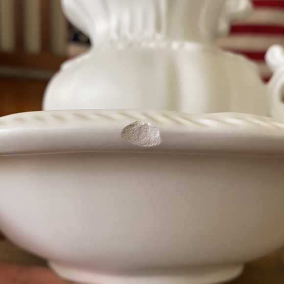 Vintage 1975 Arnels Wash Basin & Pitcher - Picture 9 of 10